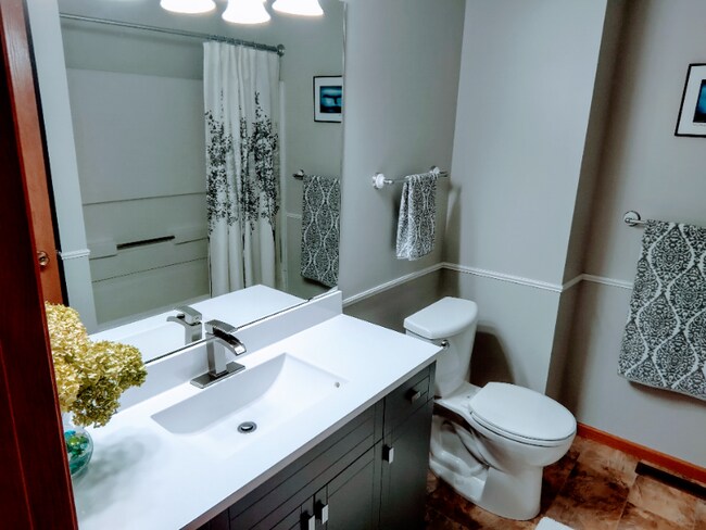 Photo - 5673 Brandlwood Ct