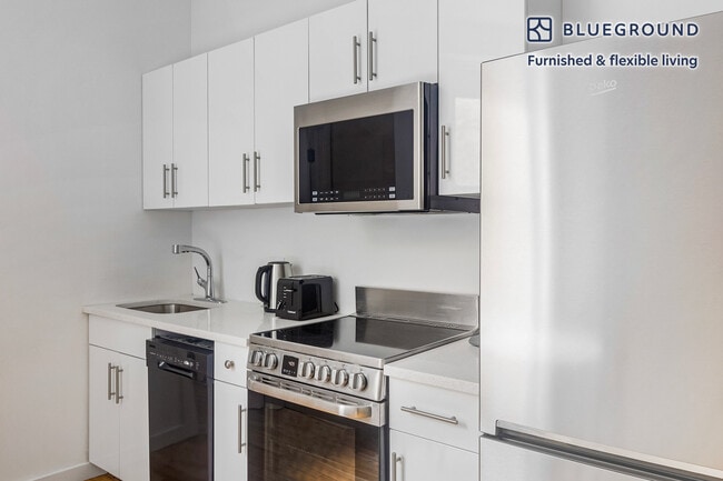 Photo - 324 E 77th St Unit FL3-ID1913