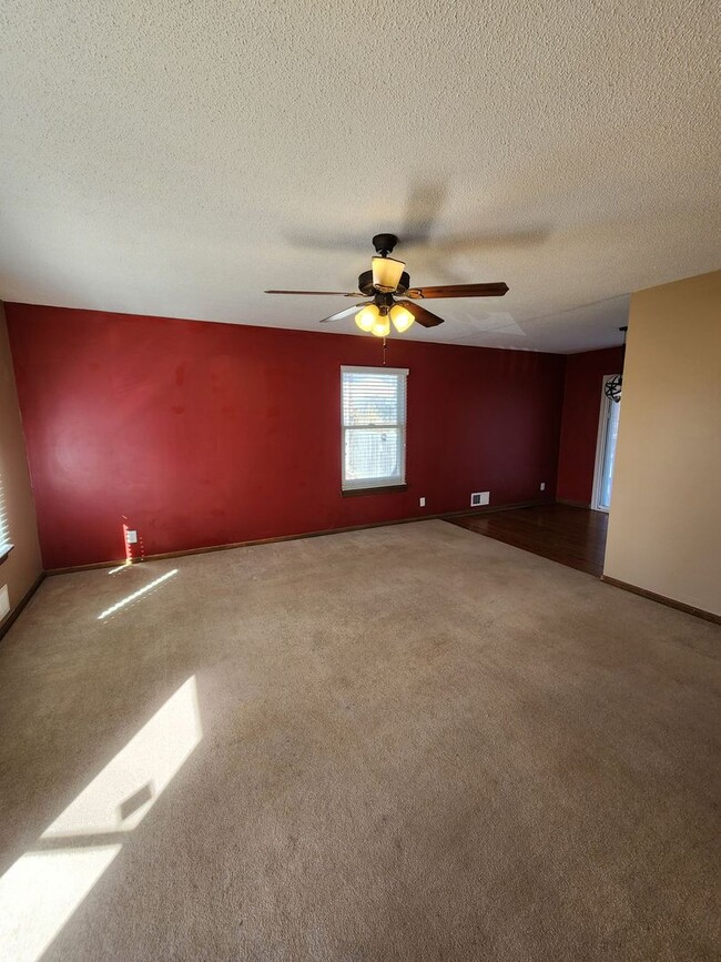 Beautiful 3 bedroom, 1.5 Bathroom - 1319 S... Rental - House Rental in ...