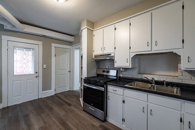 Photo - 324 Copeland Ave