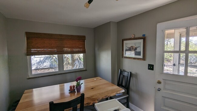 Photo - 271 W Lakeview Ave