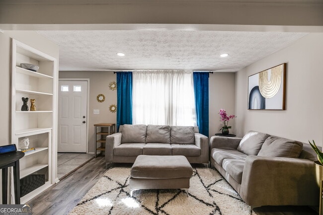 Photo - 6413 Wedgewood Trce