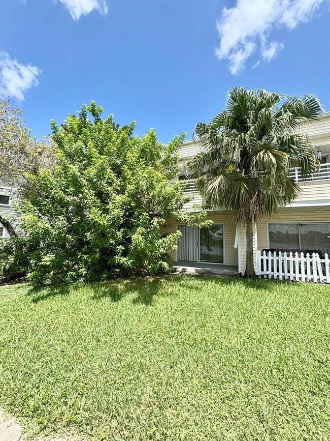 Building Photo - 3469 NW 44th St Unit 106 Rental