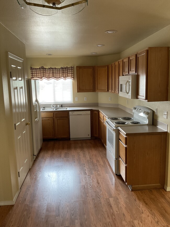 Photo - 117 E Woodbury Dr
