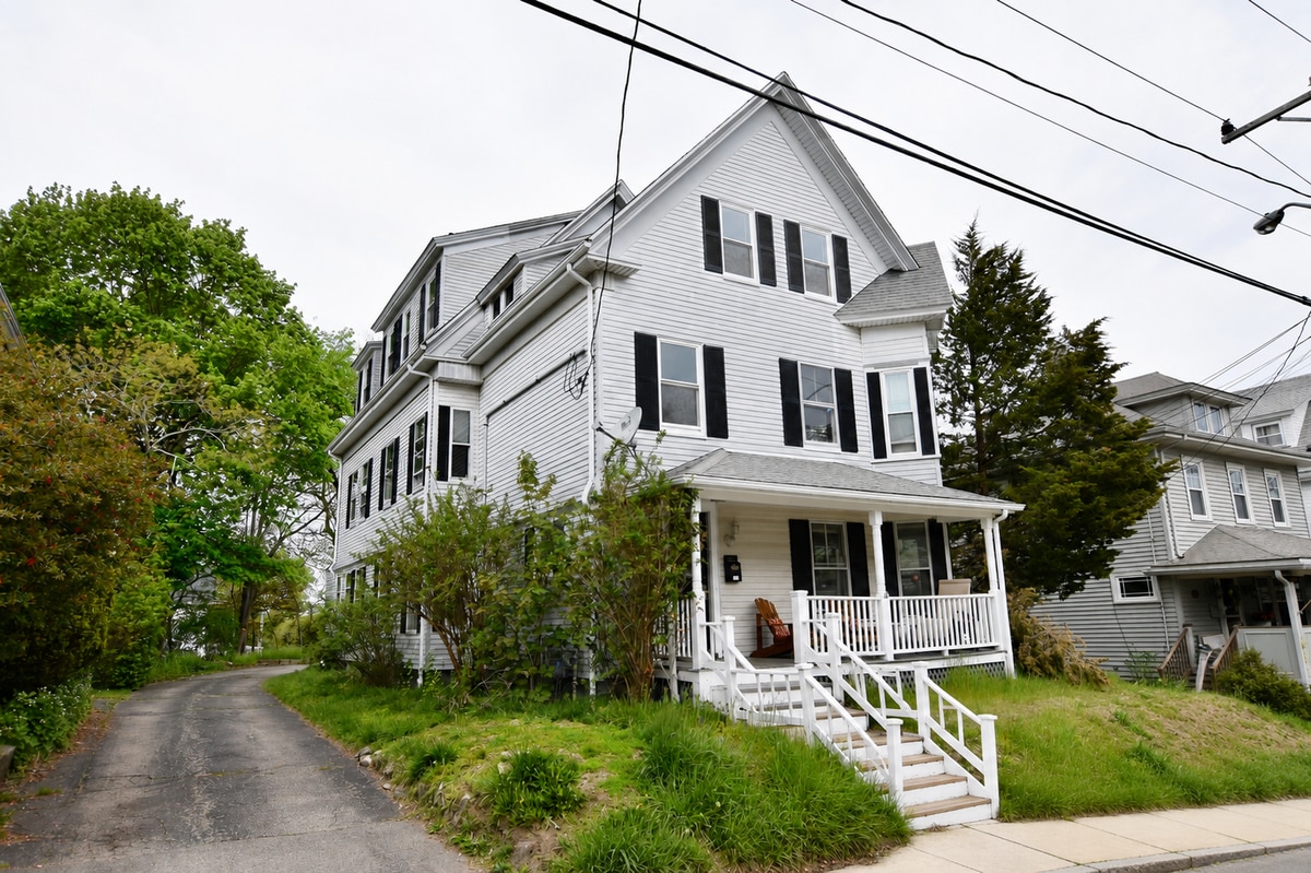 Photo - 19 Clyfton St Unit 3