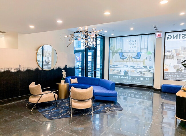 Building Photo - 2 E Oak St Unit 2002