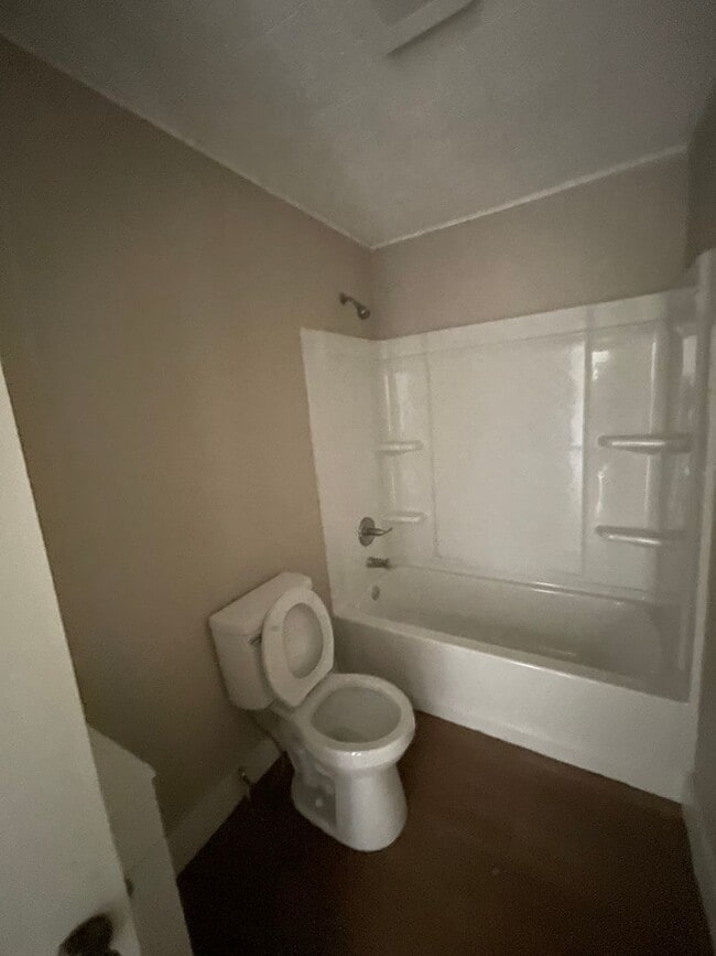 Photo - 2 Bedroom 1 Bath Home For Rent