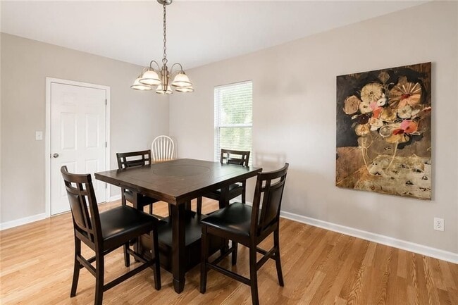 Photo - 809 Spencer St NW