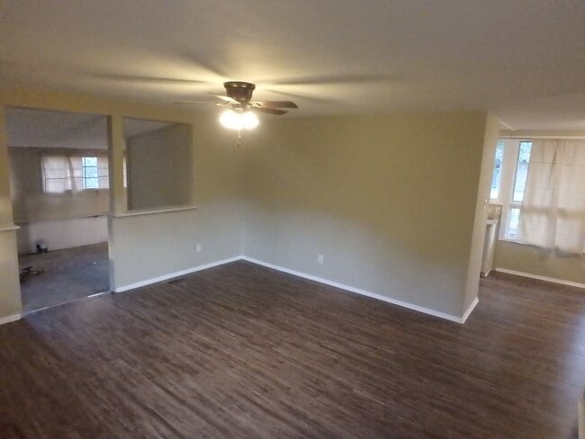 Photo - 1419 SW Caledon St