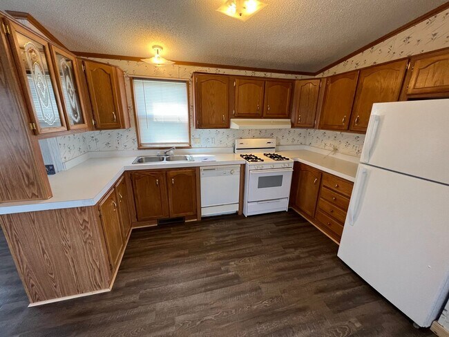 2 Bedroom 2 Bath Updated Mobile Home in Cl... - 2 Bedroom 2 Bath Updated Mobile Home in Cl...