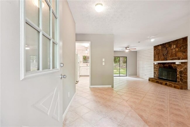 Photo - 2885 Webb Rd