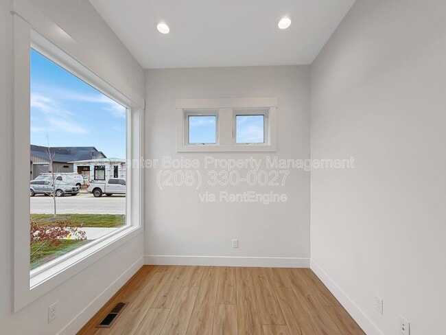 Photo - 819 N Danville Ave