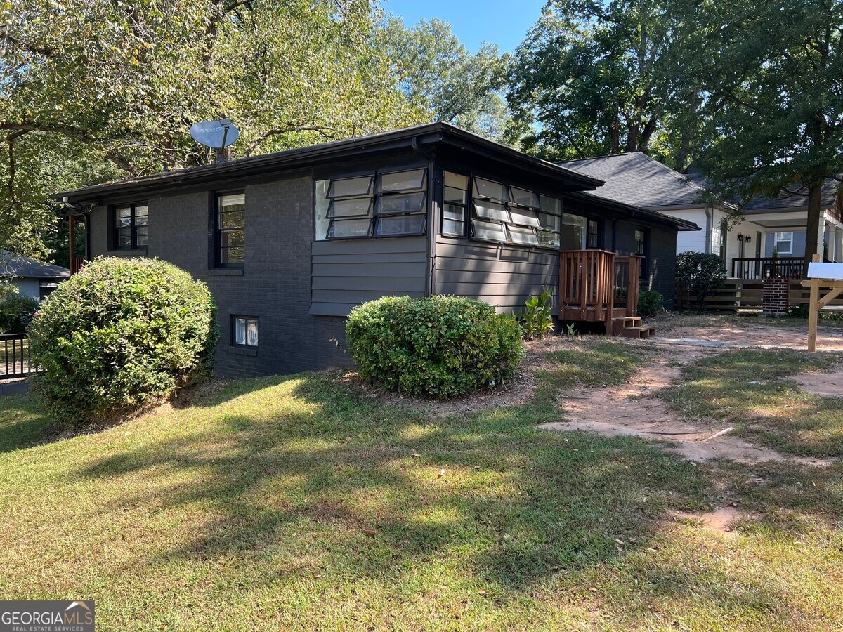 Photo - 1215 Westview Dr SW