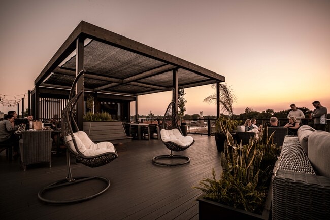 Atardeceres en la azotea - The Shoreway