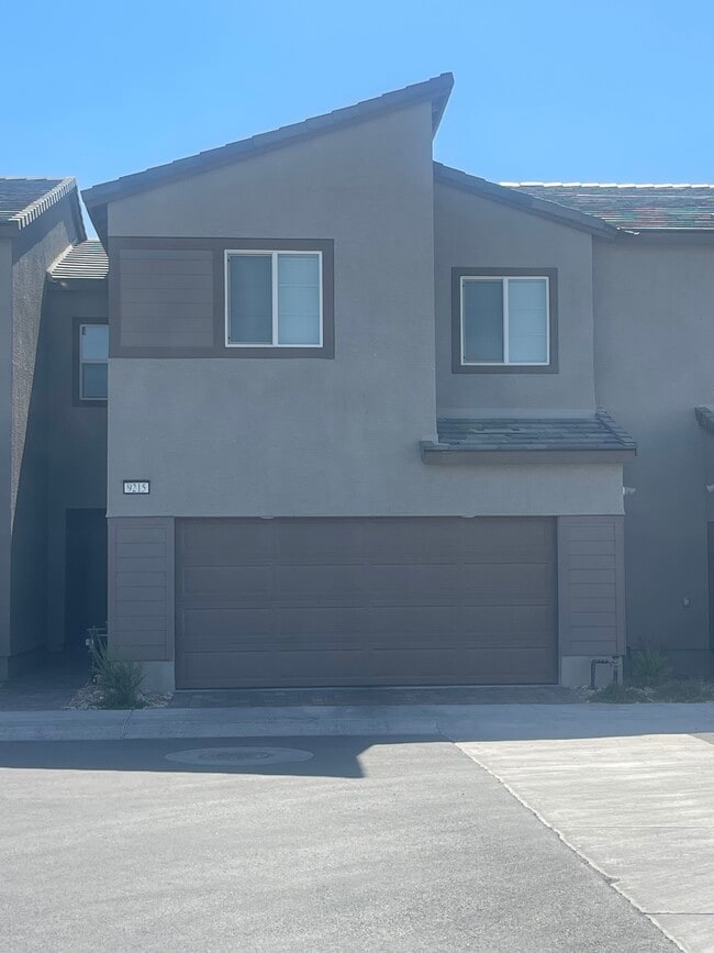 Photo - 9215 Sky Pointe Dr Unit 9215