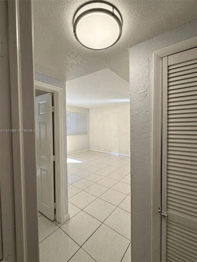 Photo - 3737 NW 20th Ave Unit 3737