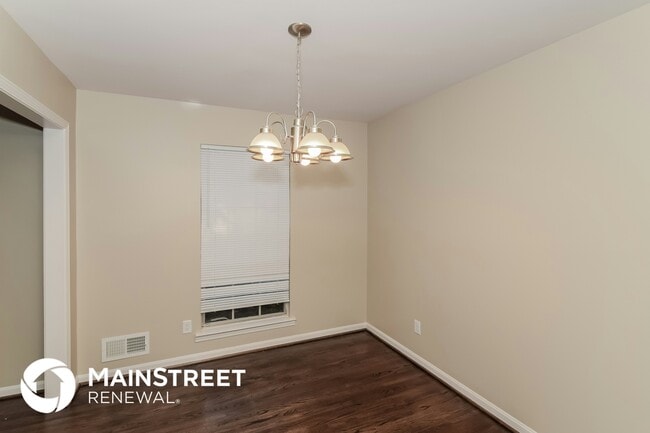 Photo - 1508 Brewster Cir