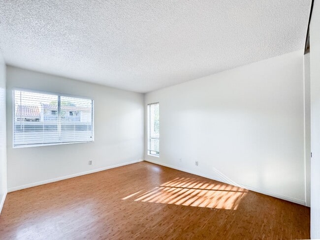 Photo - Bright single level 2 bed 1 bath Condo Unidad 25