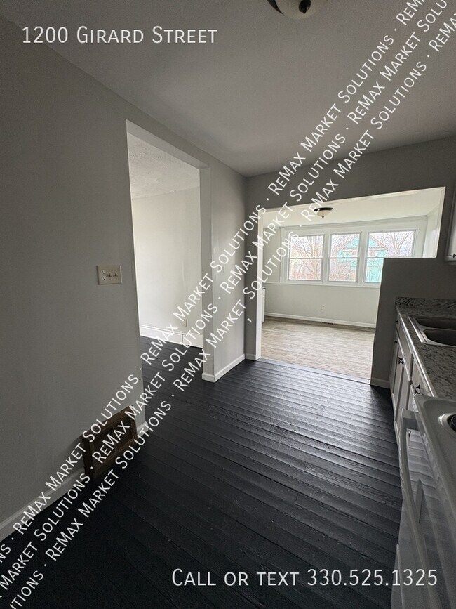 Photo - 1200 Girard St