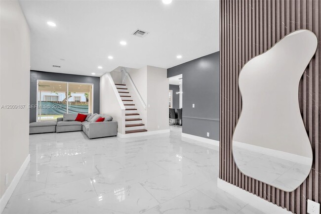 Photo - 5040 Willow Pond Rd W