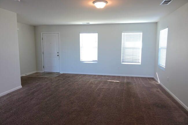 Photo - 7025 Luna Mae Ct