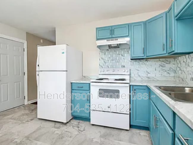 2244 English Dr