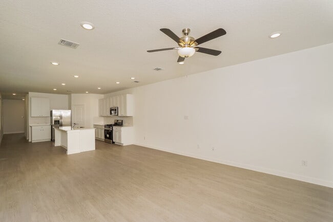 Photo - 610 Kayden Ct