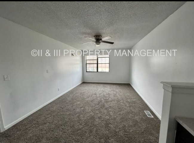 Photo - 9217 Central St