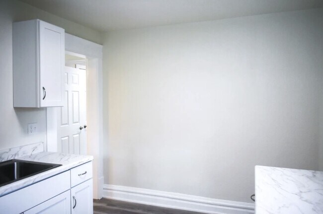 Photo - 313 E St Joseph St