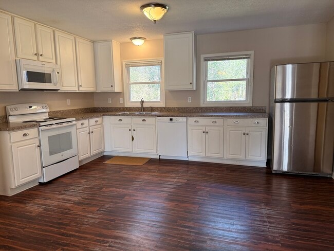 Photo - 1511 High St