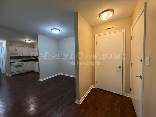 Photo - 11 Simpson St Unit F