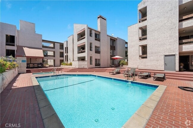Building Photo - 1325 Valley View Rd Unit 308 Rental