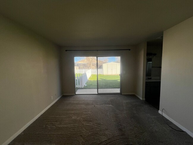 Photo - 3 Bed 2 Bath House located in the Heart of Tehachapi! Available 3/1/2026!