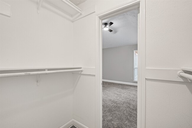 Photo - 12403 Meadow Ridge Dr