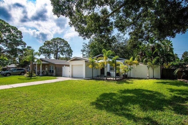 Building Photo - 1770 New Hampshire Ave NE