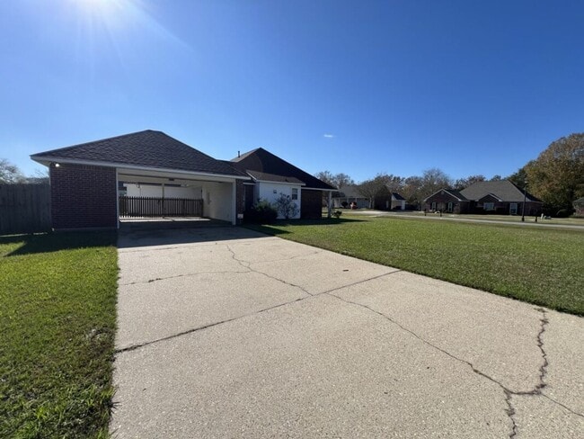 Photo - Corner-Lot Comfort in Zachary! — Spacious 3BR Home in Ravenwood Subdivision