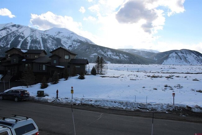 Photo - 101 Elk Valley Rd