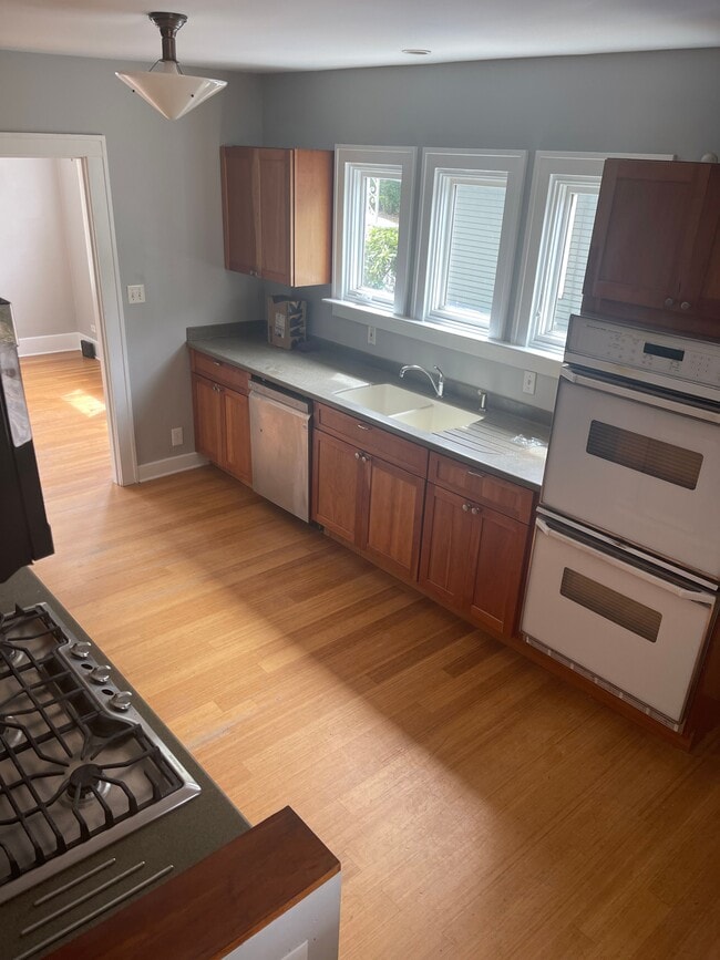 Photo - 3935 NE 15th Ave