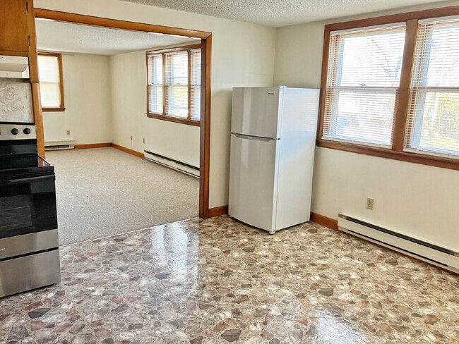 Photo - Available July 1st! - Cozy 1-Bedroom Gem in Quincy Unit 2