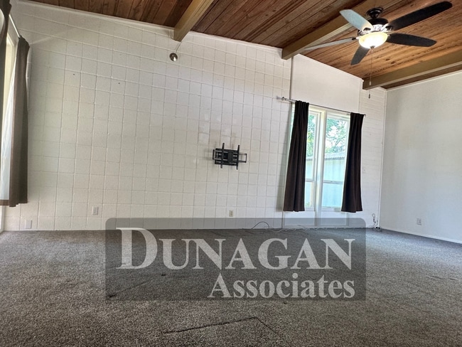 Photo - 3 bed 2 bath Country Club Division