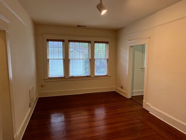 Living Room with southern exposure - 18 Avery Dr NE Unit Apartment#3