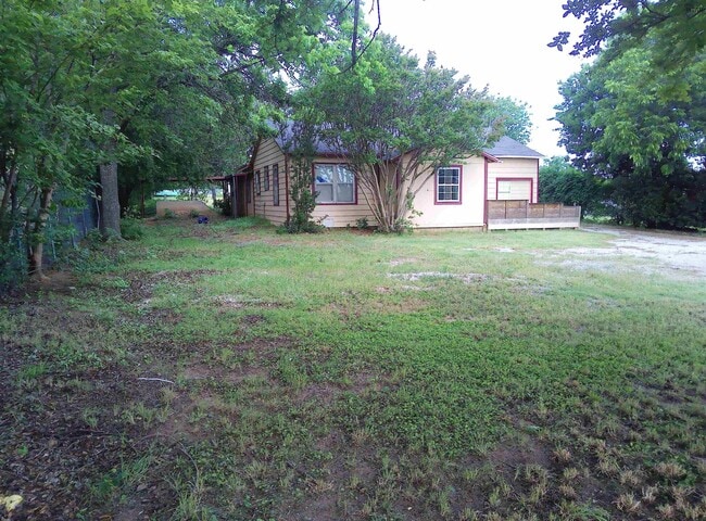 Building Photo - 5304 Burkburnett Rd