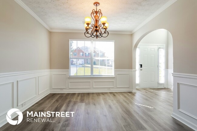 Photo - 210 Heaton Pl Trail