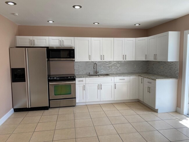 Photo - 16 NE 9th Ave Townhome