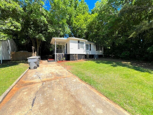 Photo - 3141 Columbus Cir Casa