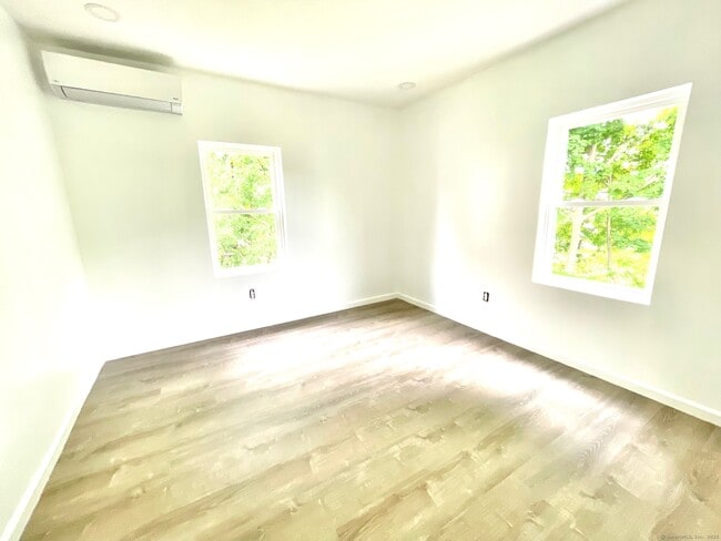 Photo - 32 Lester St Unit 2