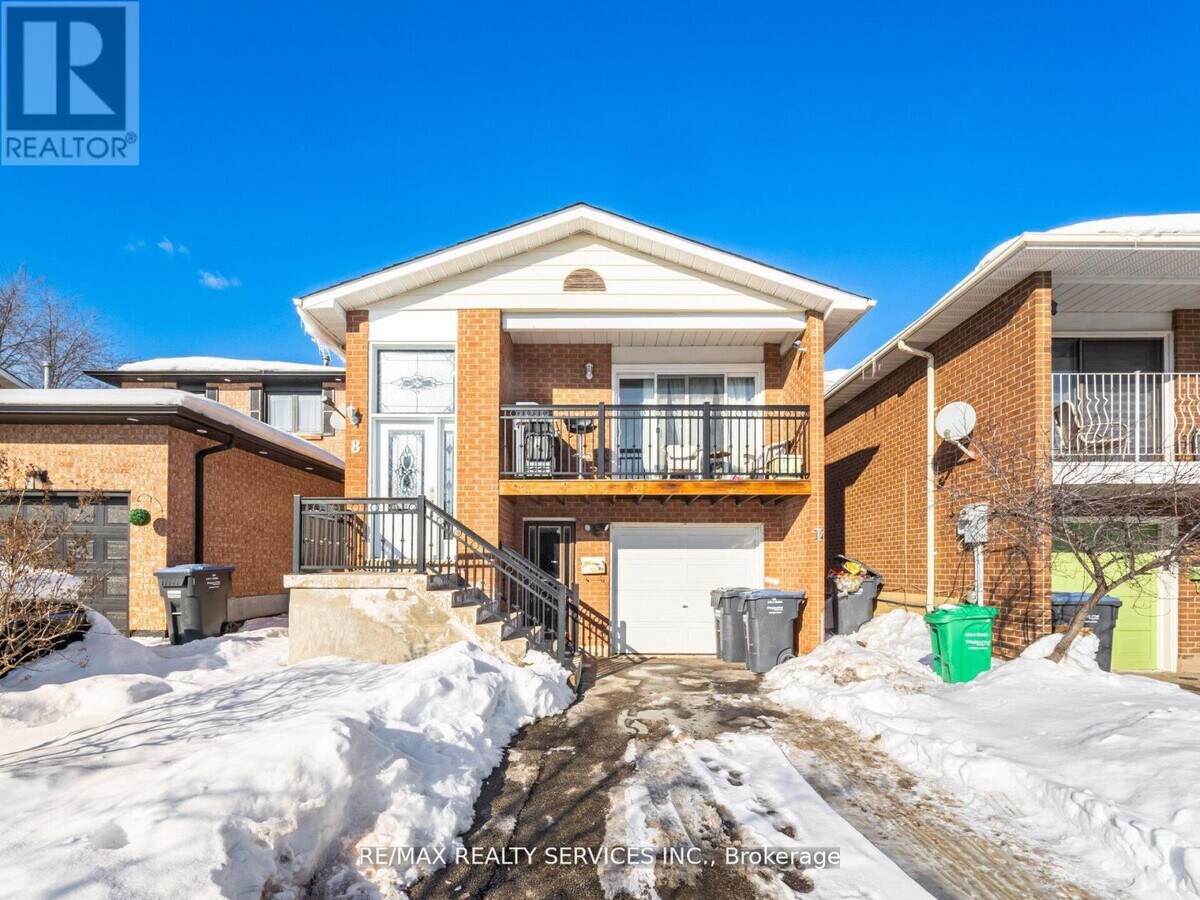 Photo - 8 Deerpark Crescent