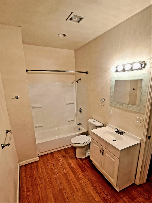 Photo - 101 Center St Unidad 1