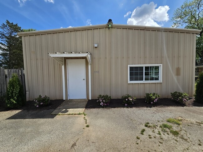 Photo - 1198 Holly Springs Rd