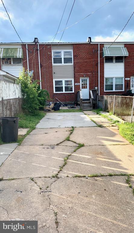 Photo - 8023 Gough St